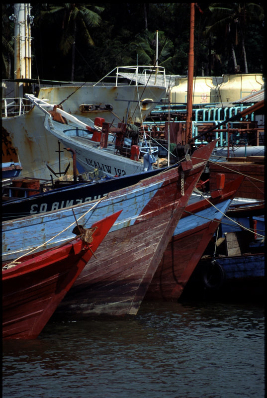 Ships in Indonesia, 1992-2012 — photo 4