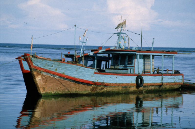 Ships in Indonesia, 1992-2012 — photo 31